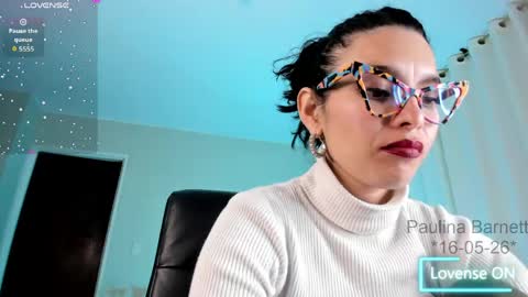 paulina barnett online show from May 17, 5:05 am