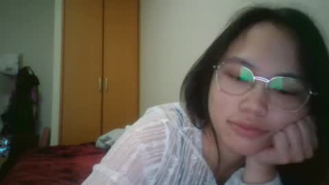 Snapshot of ponies4play chatting on December 22, 7:27 am ponies4play online show from December 22, 7:27 am