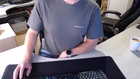 Snapshot of poodledude chatting on November 3, 8:37 am Dave online show from November 3, 8:37 am