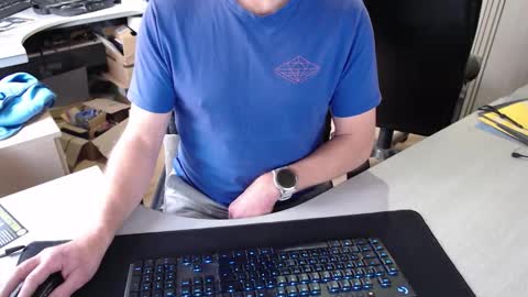 Snapshot of poodledude chatting on November 10, 9:08 am Dave online show from November 10, 9:08 am