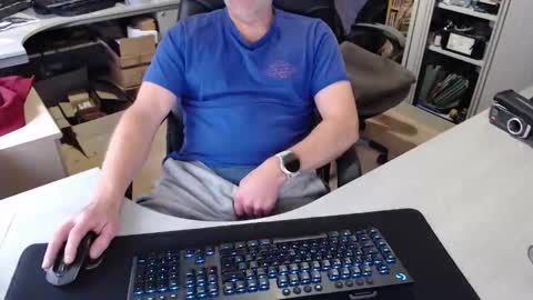 Snapshot of poodledude chatting on November 12, 11:10 am Dave online show from November 12, 11:10 am