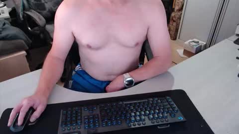 Snapshot of poodledude chatting on December 19, 2:35 pm Dave online show from December 19, 2:35 pm