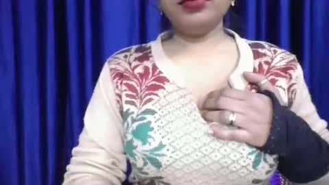 Snapshot of poojalady chatting on January 11, 2:16 am poojalady online show from January 11, 2:16 am