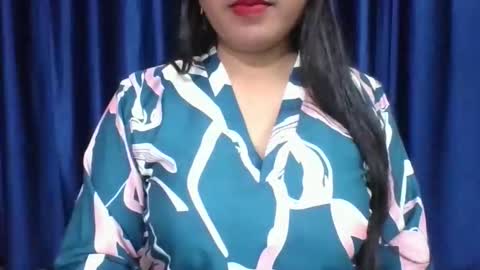 Snapshot of poojalady chatting on February 15, 6:10 am poojalady online show from February 15, 6:10 am