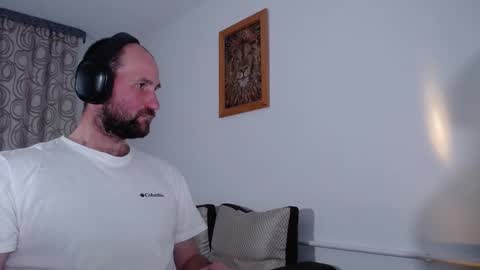 Snapshot of popadosik_mod chatting on March 5, 3:41 pm Popadosik mod online show from March 5, 3:41 pm