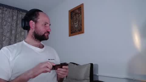 Snapshot of popadosik_mod chatting on March 6, 5:20 pm Popadosik mod online show from March 6, 5:20 pm