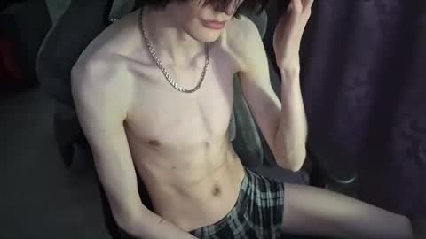 Snapshot of popoul_couple chatting on April 24, 10:56 pm popoul_couple online show from April 24, 10:56 pm