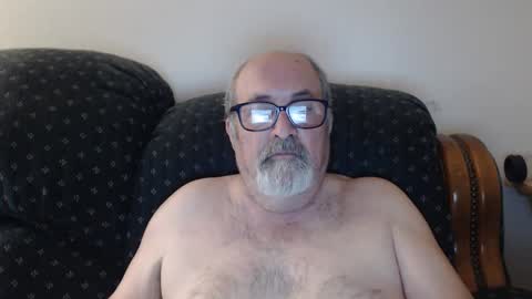Snapshot of poppi_4u chatting on February 27, 5:34 am poppi_4u online show from February 27, 5:34 am