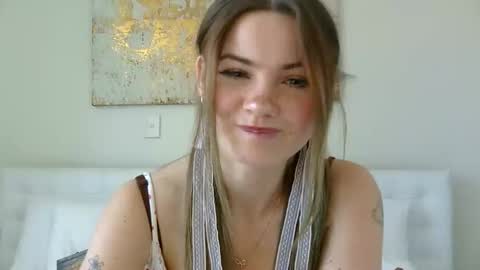 Snapshot of poppyjoyyy chatting on March 23, 12:47 am Poppy Joy online show from March 23, 12:47 am