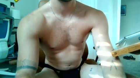 Snapshot of porcelain_tan chatting on June 20, 12:58 am porcelain_tan online show from June 20, 12:58 am