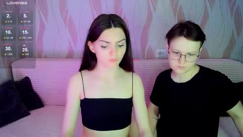 Ana and Tati online show from October 15, 7:03 pm