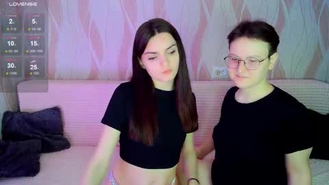 Ana and Tati online show from October 20, 7:36 pm