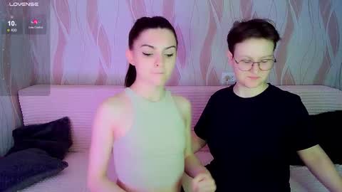 Ana and Tati online show from October 27, 7:18 pm