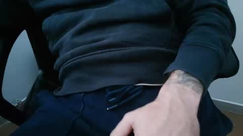 porw23 online show from October 17, 7:33 am