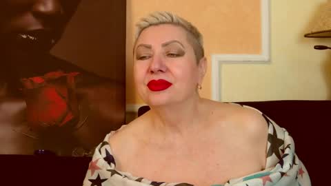 LADY POSH online show from May 7, 8:36 pm