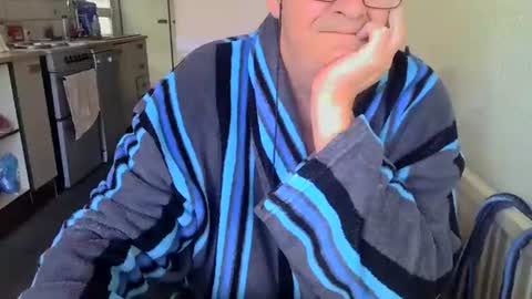 Snapshot of poshman65 chatting on October 26, 10:10 am poshman65 online show from October 26, 10:10 am