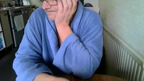 Snapshot of poshman65 chatting on November 23, 12:27 pm poshman65 online show from November 23, 12:27 pm