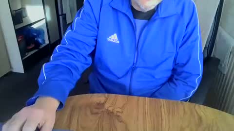 Snapshot of poshman65 chatting on February 16, 9:16 am poshman65 online show from February 16, 9:16 am