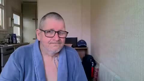 Snapshot of poshman65 chatting on February 21, 11:55 am poshman65 online show from February 21, 11:55 am