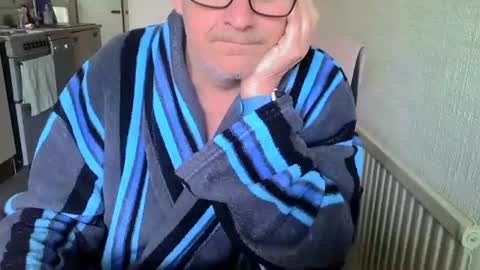 Snapshot of poshman65 chatting on March 24, 11:59 am poshman65 online show from March 24, 11:59 am