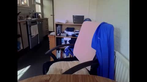 Snapshot of poshman65 chatting on April 22, 9:33 am poshman65 online show from April 22, 9:33 am