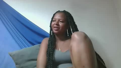 pouponnette online show from February 5, 8:52 am