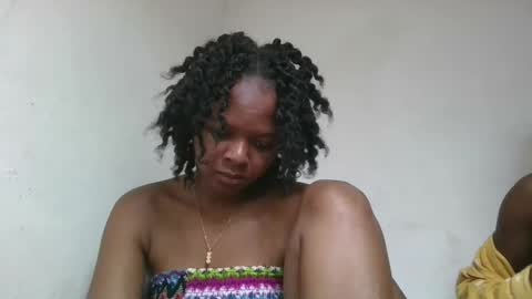 pouponnette online show from February 6, 1:10 am