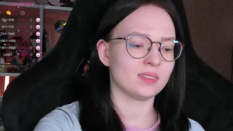 Robyn online show from March 28, 11:10 am