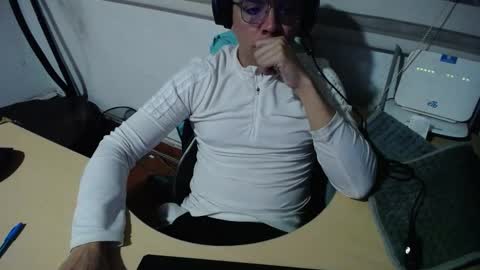 powerfulzeus2 online show from November 30, 2:48 am