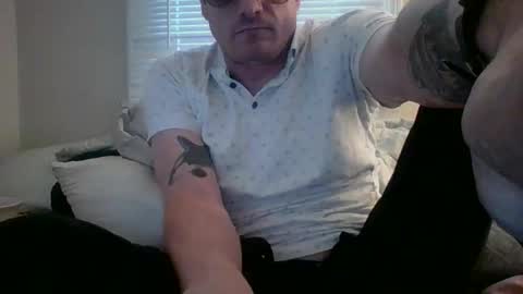 Snapshot of powthunder85 chatting on April 1, 10:40 pm powthunder85 online show from April 1, 10:40 pm