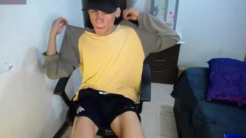 Snapshot of poysonsam chatting on January 6, 1:52 pm Ricksam online show from January 6, 1:52 pm