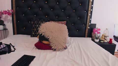 Ailyn online show from March 27, 8:26 am