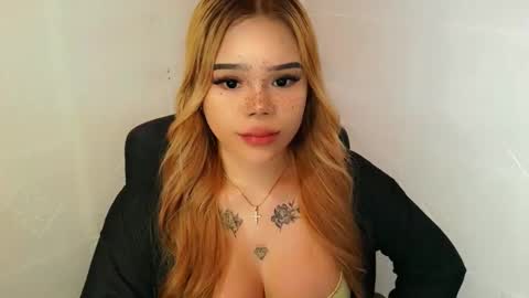 MAXXINE online show from November 27, 7:21 am