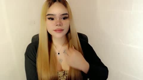 Snapshot of preciousangel69xxx chatting on January 7, 2:58 am MAXXINE online show from January 7, 2:58 am