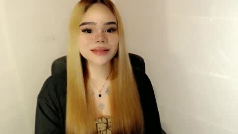 Snapshot of preciousangel69xxx chatting on January 10, 3:30 am MAXXINE online show from January 10, 3:30 am