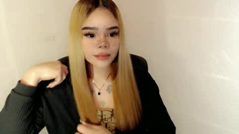 Snapshot of preciousangel69xxx chatting on January 12, 5:23 am MAXXINE online show from January 12, 5:23 am