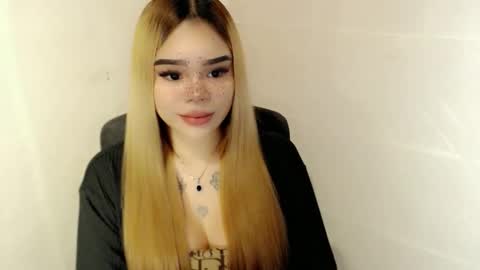 Snapshot of preciousangel69xxx chatting on February 1, 2:54 am MAXXINE online show from February 1, 2:54 am