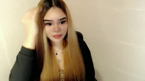 Snapshot of preciousangel69xxx chatting on February 11, 4:17 am MAXXINE online show from February 11, 4:17 am