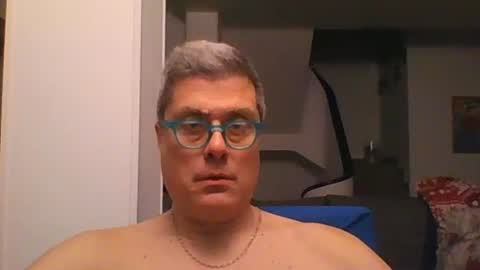 Snapshot of prendimisubito chatting on February 25, 11:58 pm prendimisubito online show from February 25, 11:58 pm