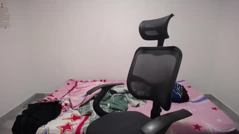 Plux online show from October 7, 2:09 am