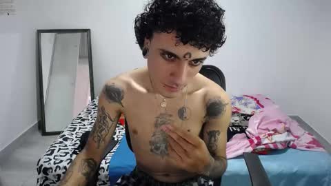 Plux online show from November 5, 6:30 pm