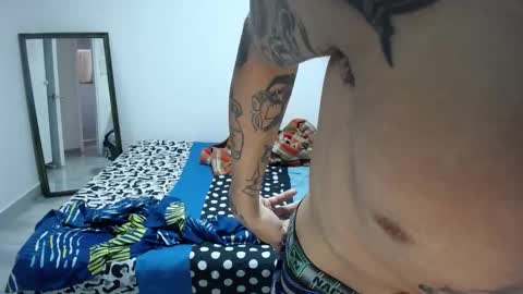 Plux online show from November 23, 7:35 pm