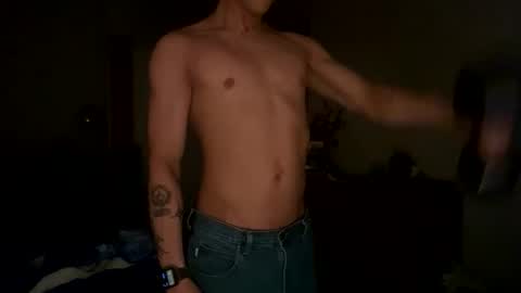 Snapshot of prestigious_top chatting on April 9, 5:40 am prestigious_top online show from April 9, 5:40 am