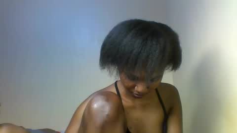 Snapshot of prettie_candy9 chatting on October 2, 2:02 pm Prettie candy9 online show from October 2, 2:02 pm