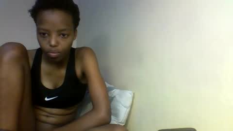 Snapshot of prettie_candy9 chatting on October 4, 12:19 am Prettie candy9 online show from October 4, 12:19 am