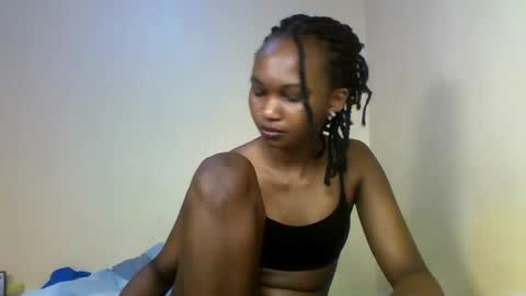 Snapshot of prettie_candy9 chatting on October 7, 12:24 pm Prettie candy9 online show from October 7, 12:24 pm