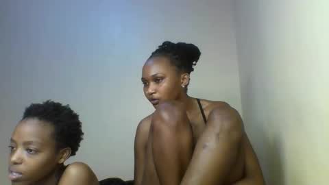 Snapshot of prettie_candy9 chatting on October 16, 12:33 am Prettie candy9 online show from October 16, 12:33 am