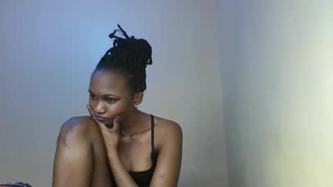 Snapshot of prettie_candy9 chatting on October 20, 2:28 pm Prettie candy9 online show from October 20, 2:28 pm