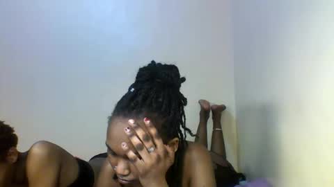 Snapshot of prettie_candy9 chatting on October 25, 1:13 am Prettie candy9 online show from October 25, 1:13 am