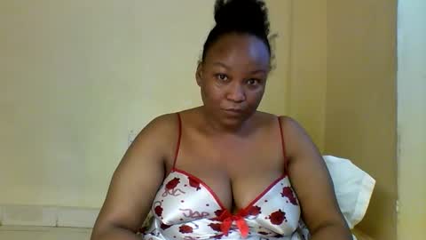 Snapshot of prettie_diva0 chatting on October 12, 3:00 pm Prettie diva online show from October 12, 3:00 pm